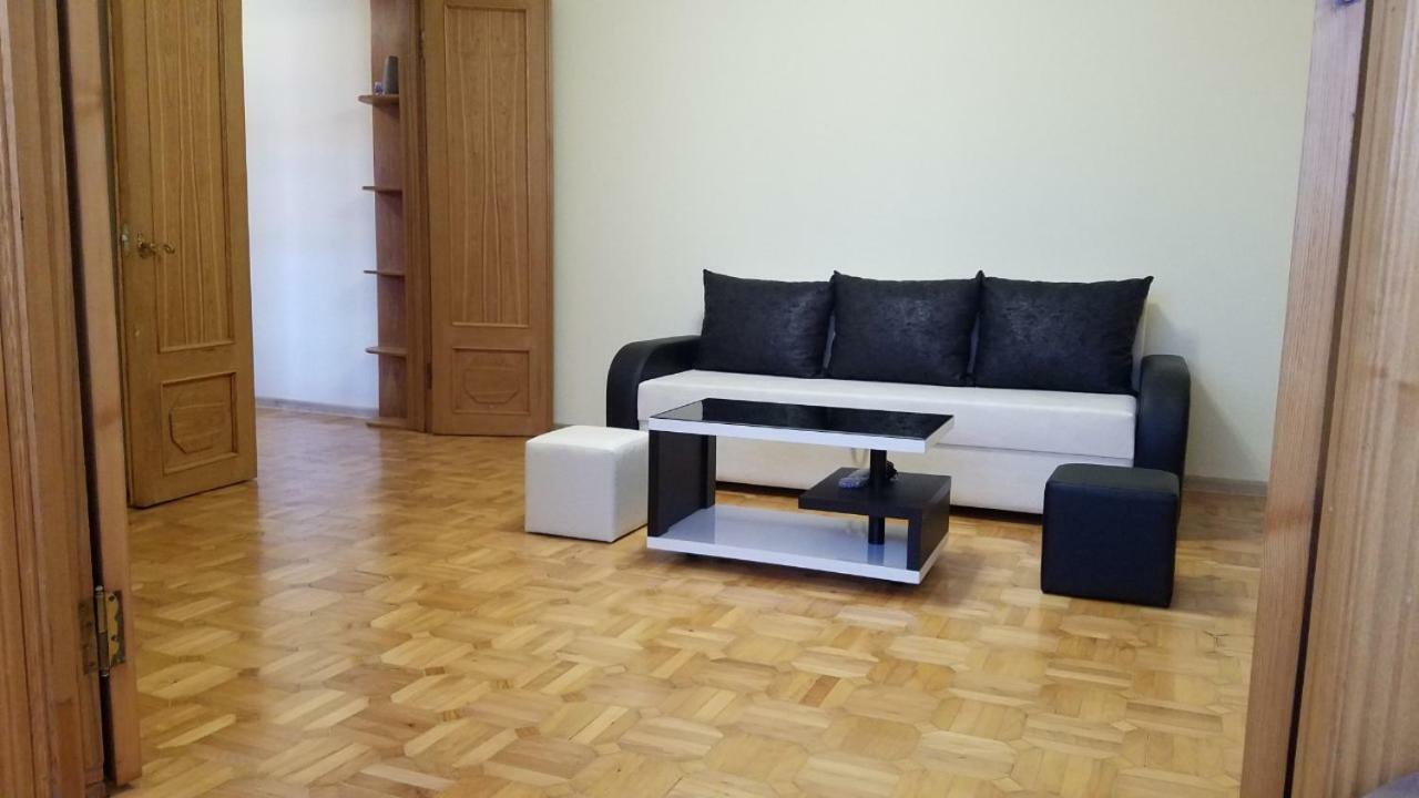 Marini Apartment Tbilisi Bagian luar foto